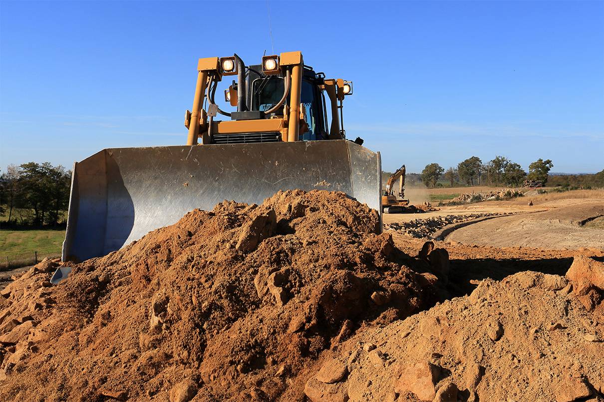 Terrassement à Salon de Provence - MAUREL TP vous propose ses services pour tous vos travaux de terrassement et assainissement, Bouches-du-Rhône